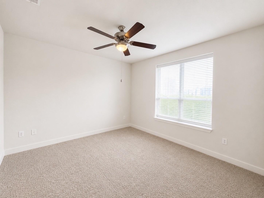 1340 W Gray Street - Photo 5