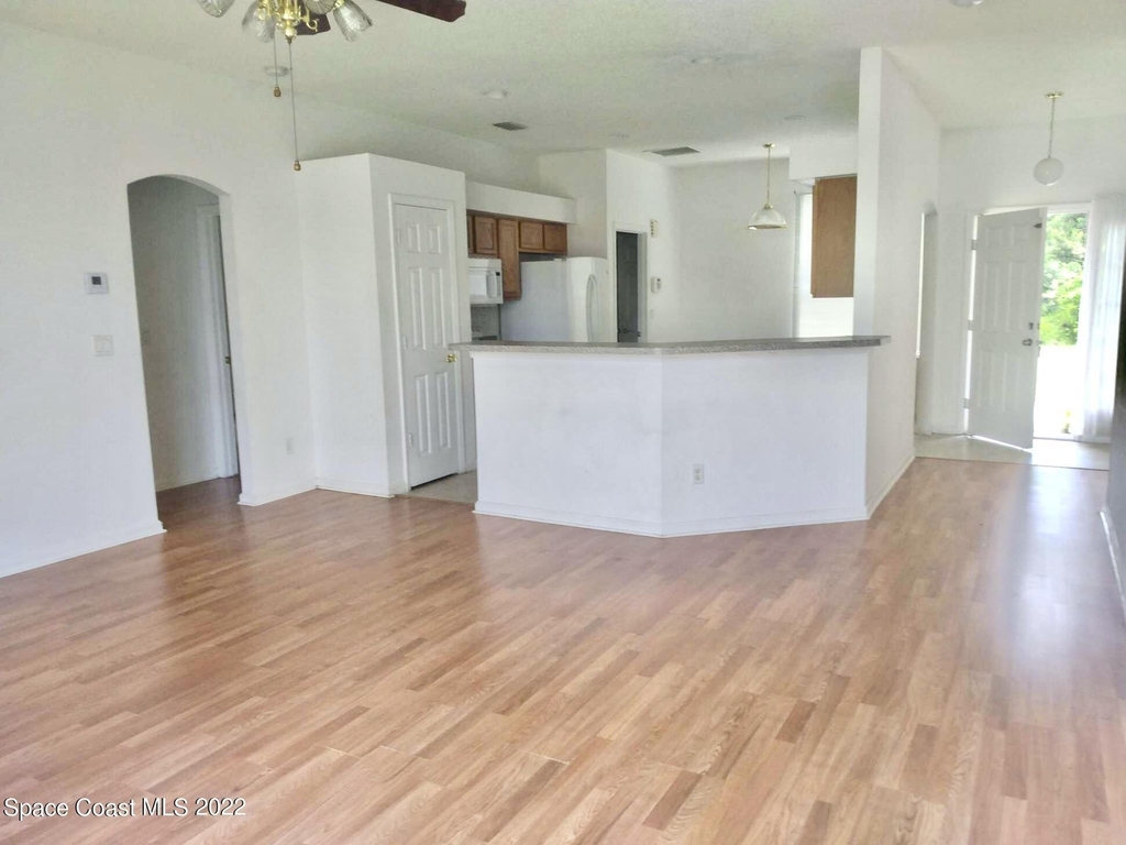 1387 Ginza Road Nw - Photo 3