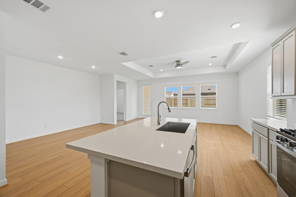 9743 Avalon View Drive - Photo 18