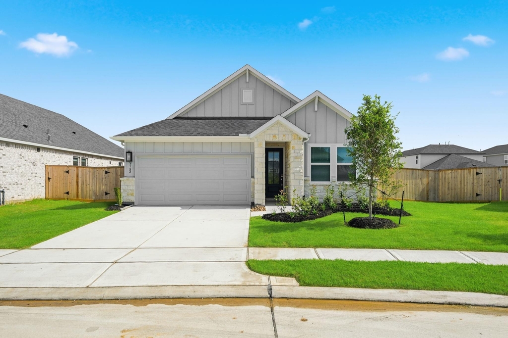 9743 Avalon View Drive - Photo 0