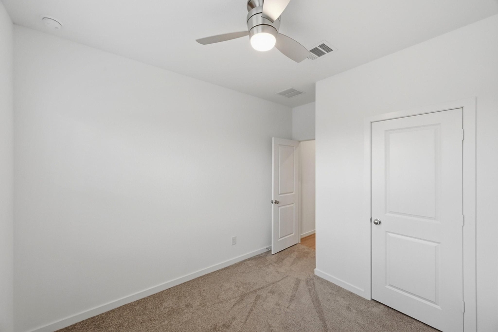 9743 Avalon View Drive - Photo 4