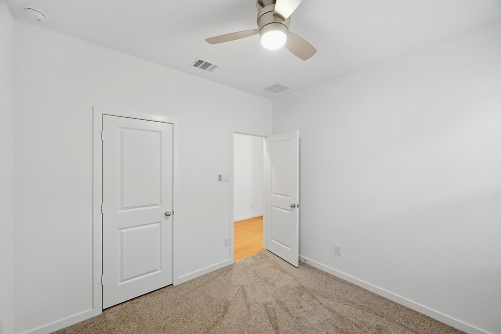 9743 Avalon View Drive - Photo 11