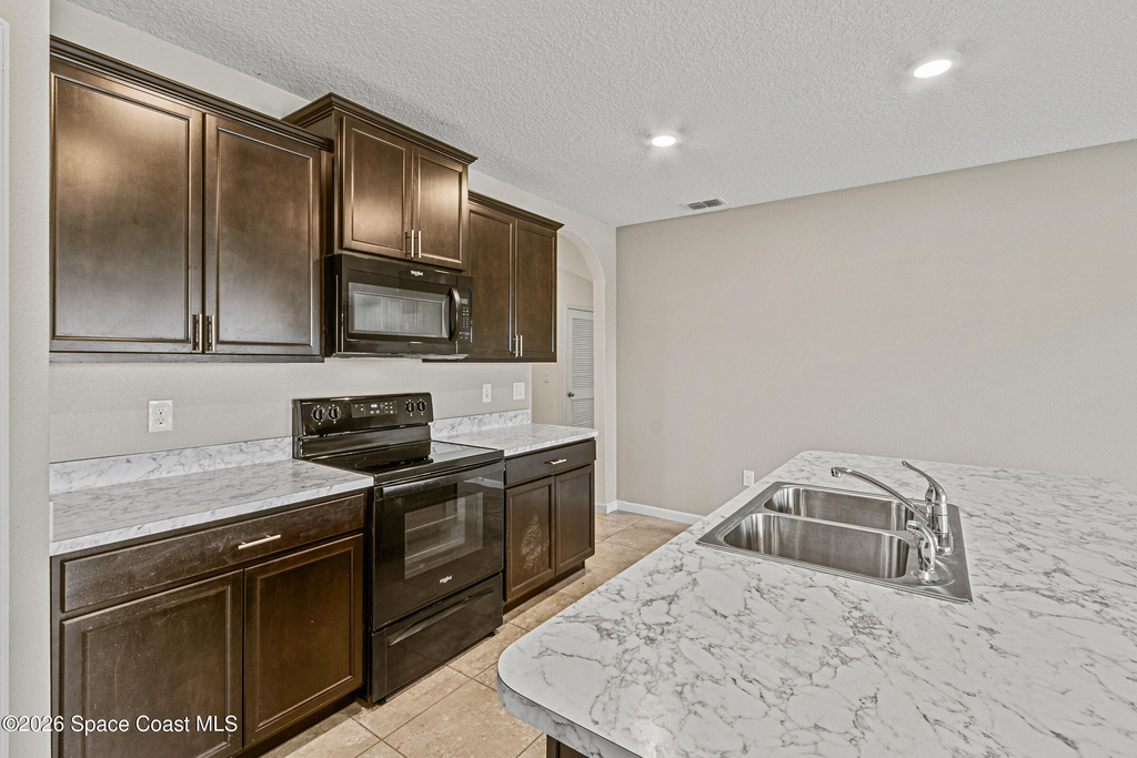 465 Sorrento Drive - Photo 11