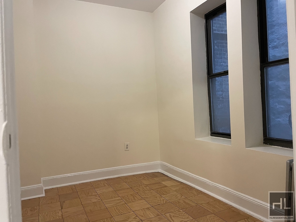 East 80 Street - Photo 0