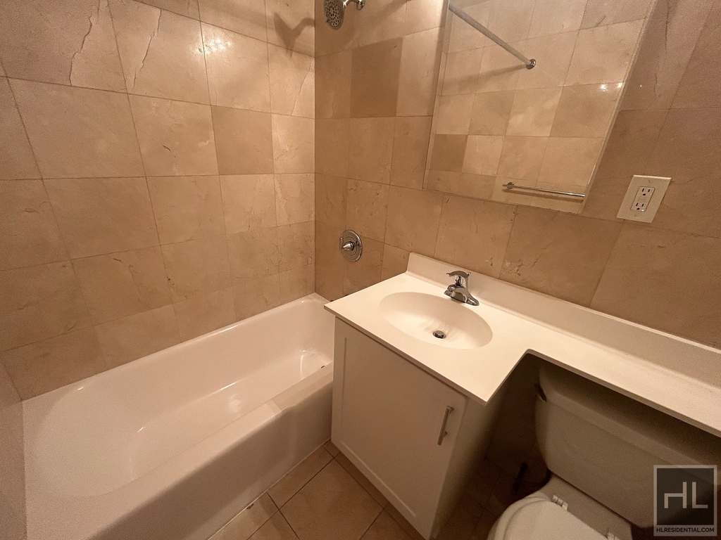 East 49 Street - Photo 3