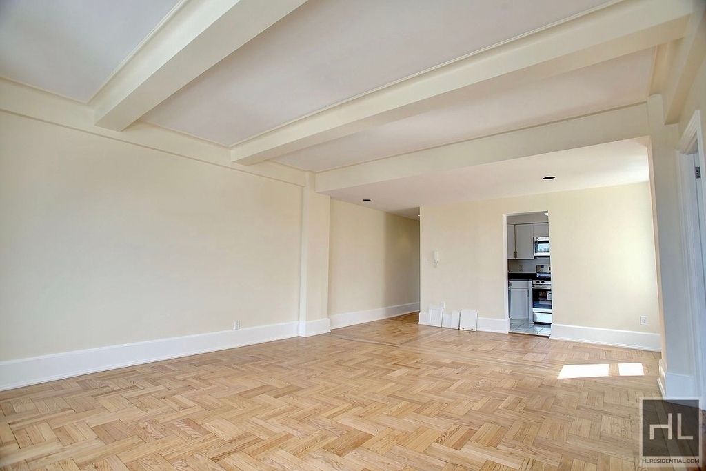 West 79 Street - Photo 1