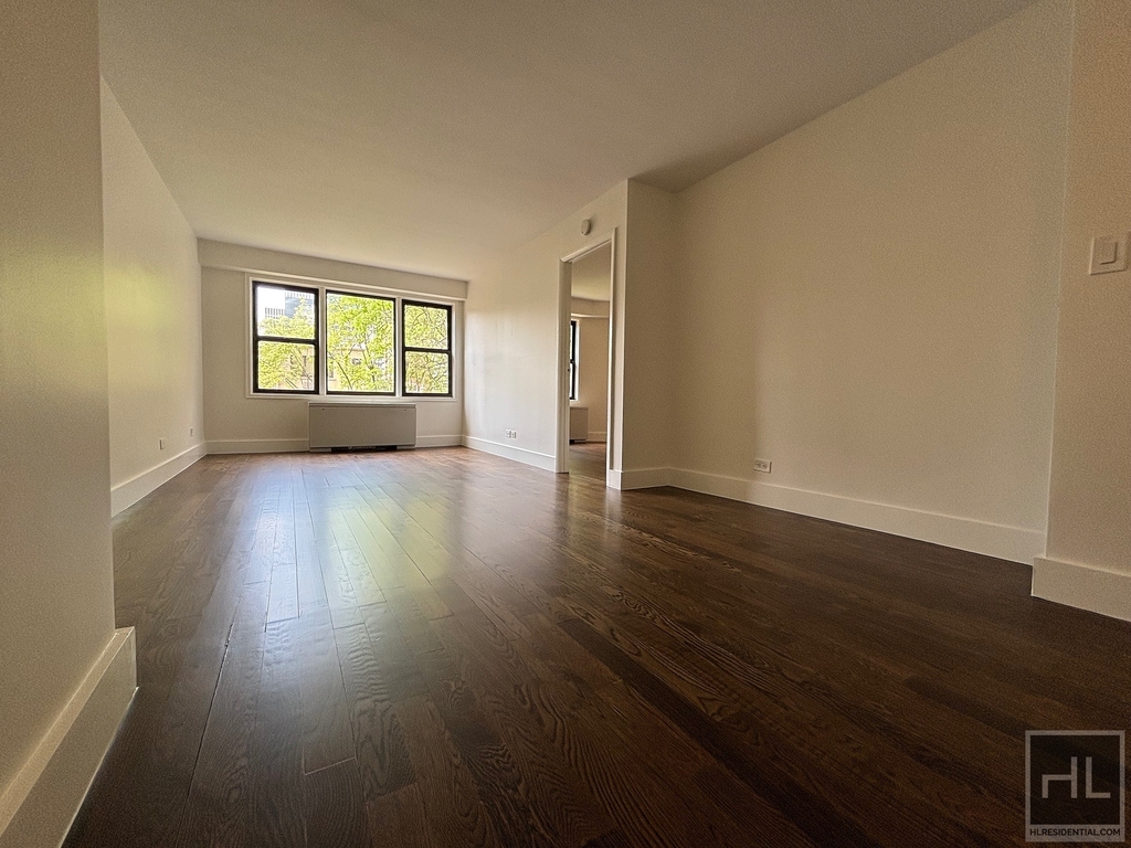 East 63 Street - Photo 0