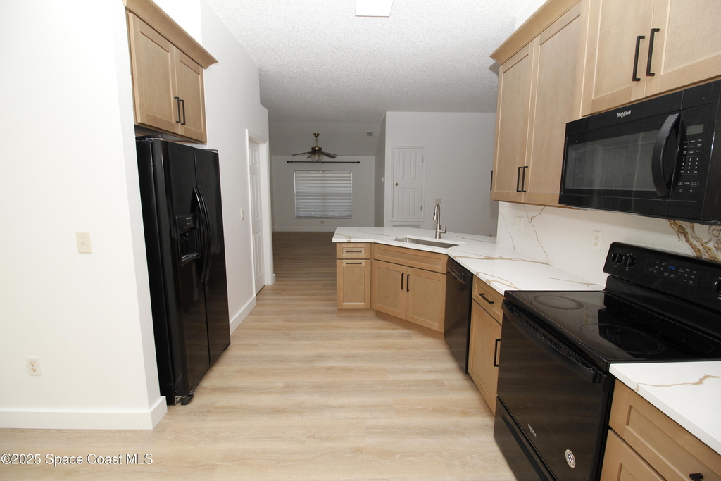 2440 Bridgeport Circle - Photo 6