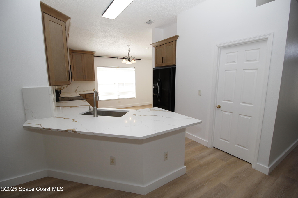 2440 Bridgeport Circle - Photo 3
