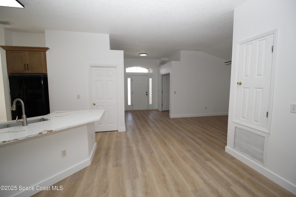 2440 Bridgeport Circle - Photo 8