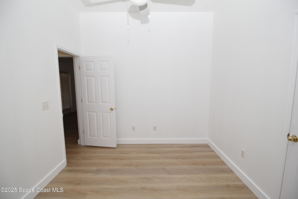 2440 Bridgeport Circle - Photo 16