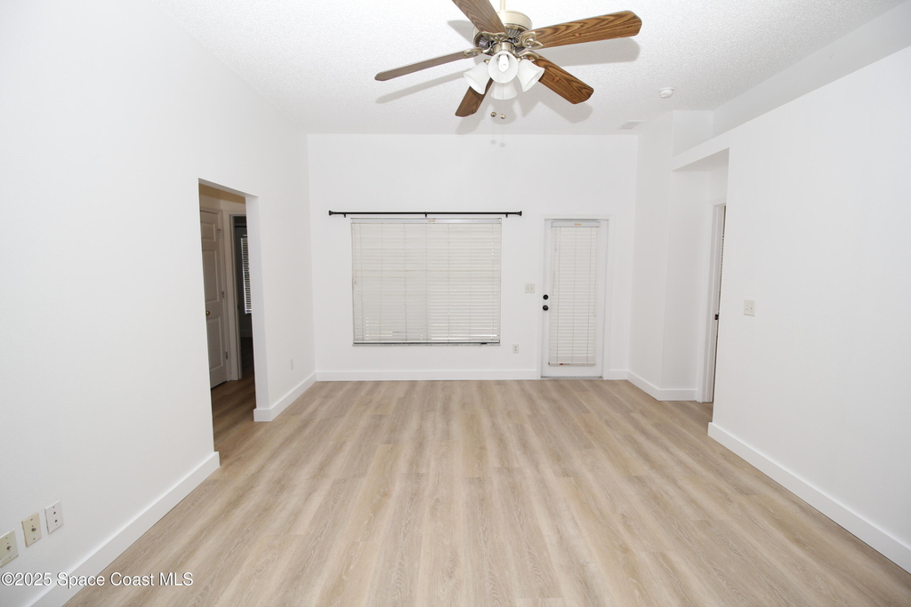 2440 Bridgeport Circle - Photo 2
