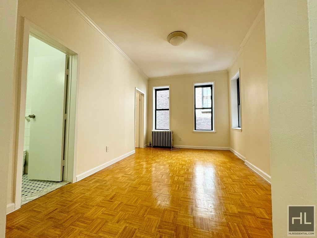East 38th Street - Photo 0