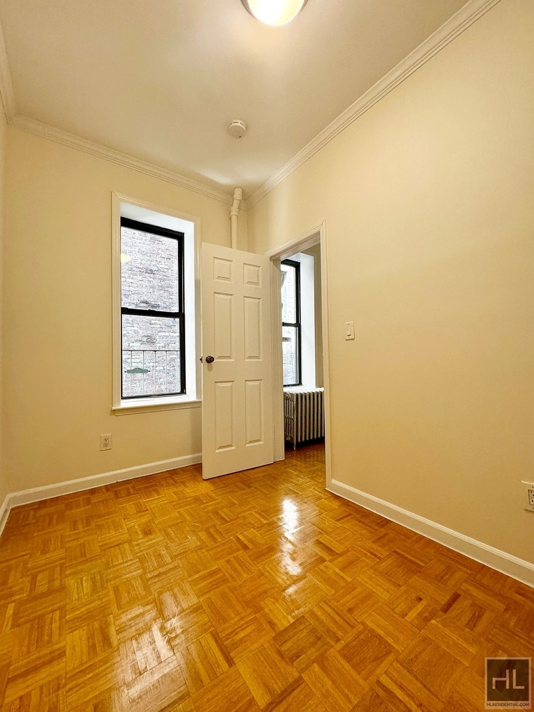 East 38th Street - Photo 3