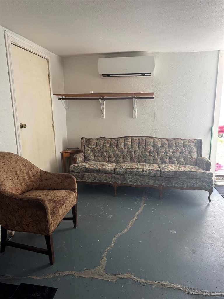 115 Bedford Street - Photo 1
