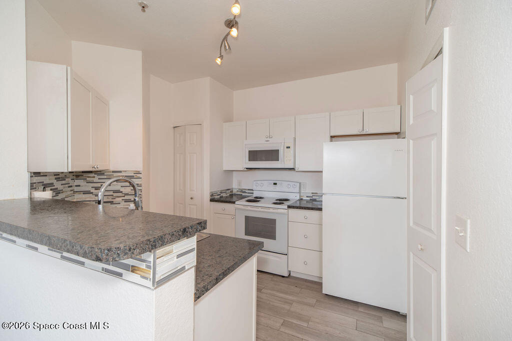 1776 Sophias Drive - Photo 5