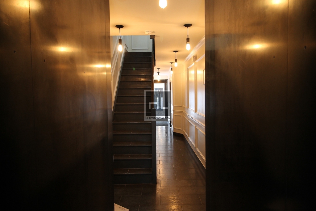 Ridge Street - Photo 5