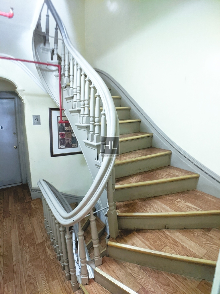 West 56 Street - Photo 3