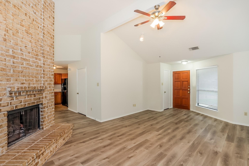 1525 Miller Avenue - Photo 1