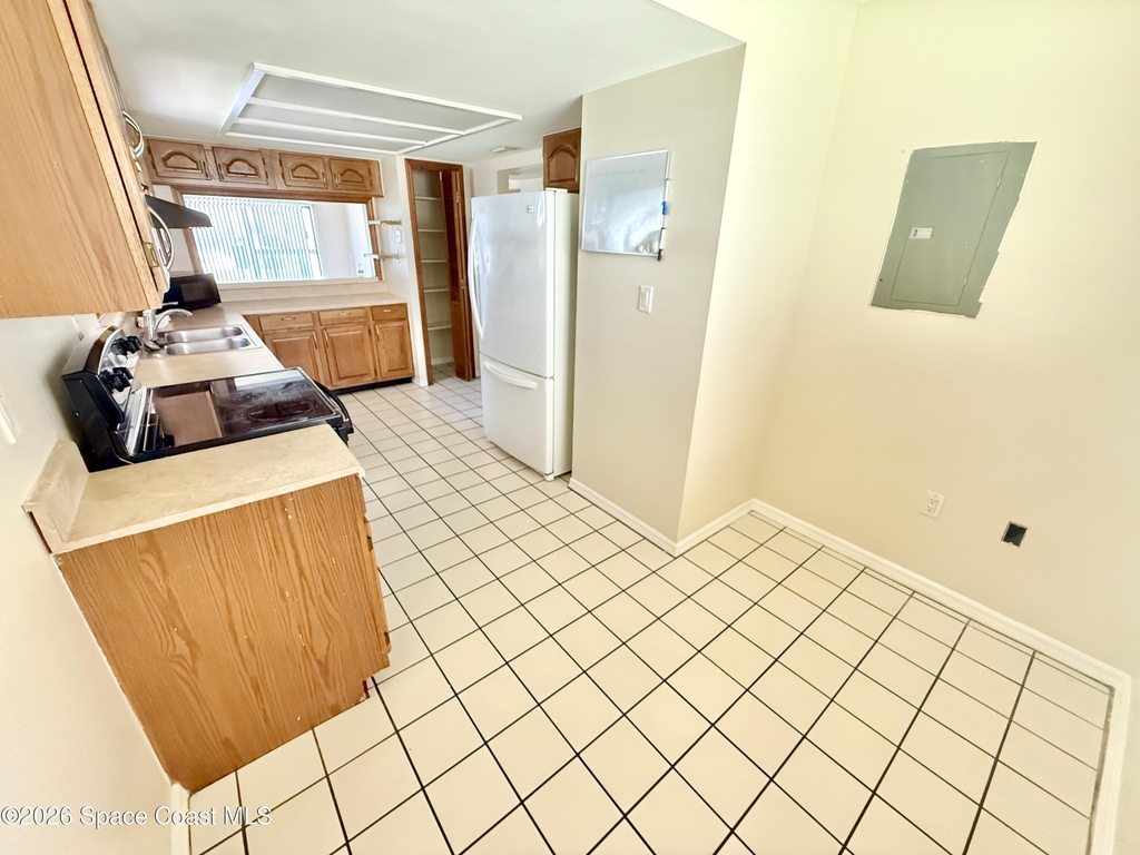 5650 N Banana River Boulevard - Photo 6