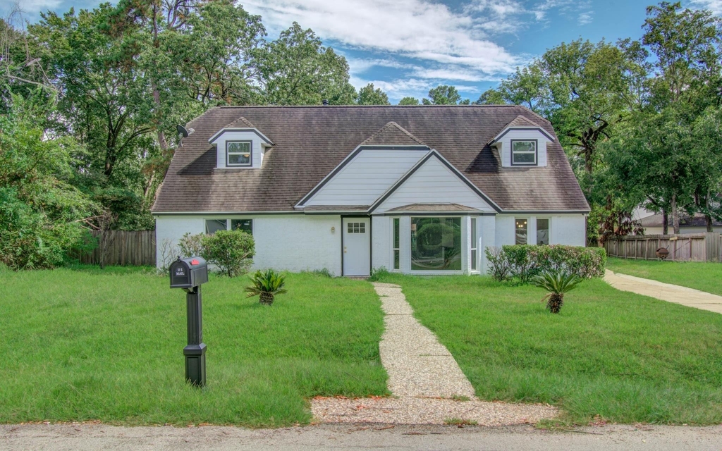 550 Brandon Road - Photo 1
