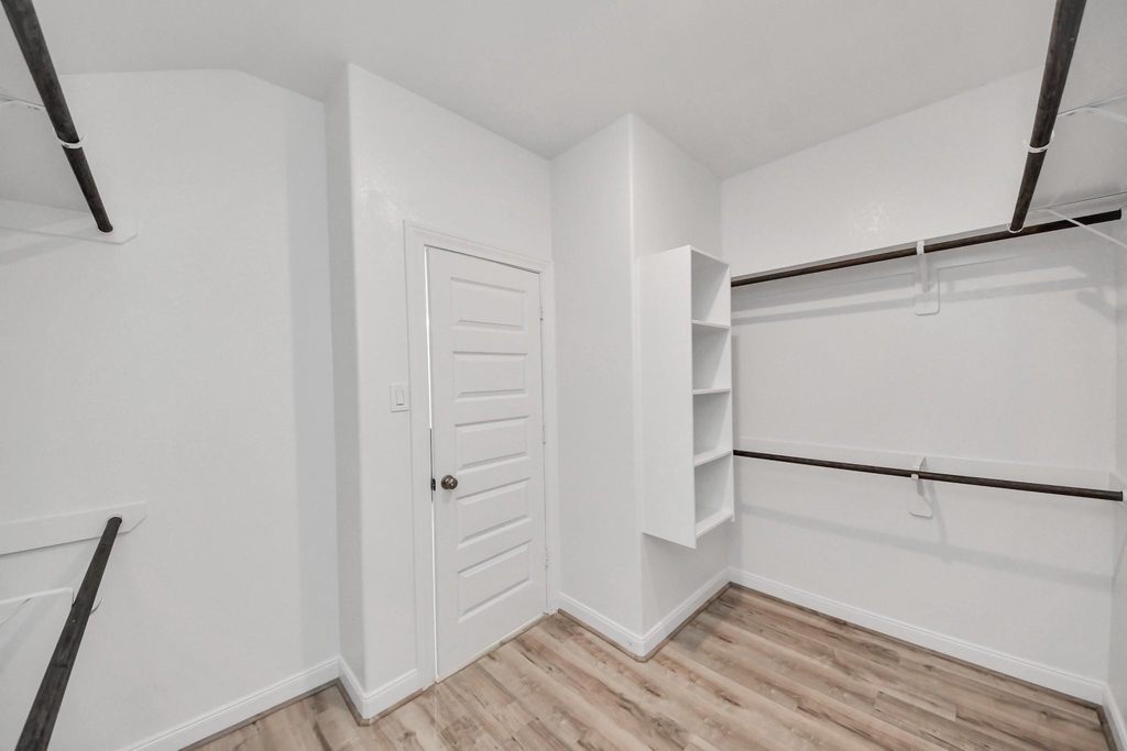 24654 Greenwood Bay Drive - Photo 17