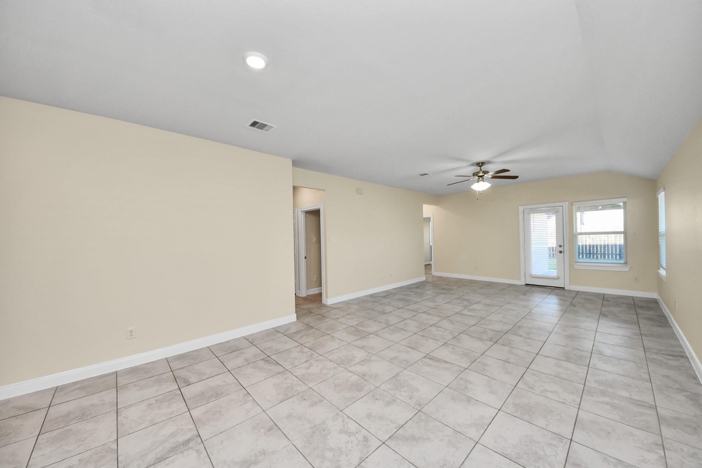 24654 Greenwood Bay Drive - Photo 20