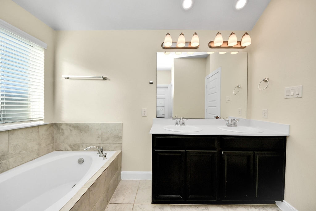 24654 Greenwood Bay Drive - Photo 29