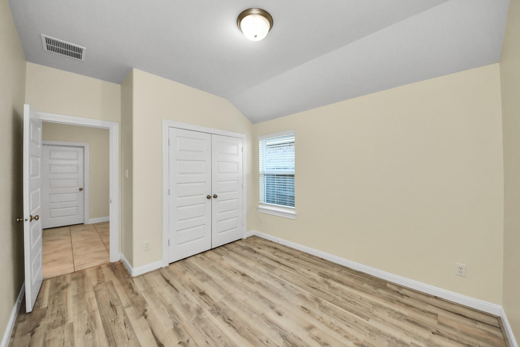 24654 Greenwood Bay Drive - Photo 22
