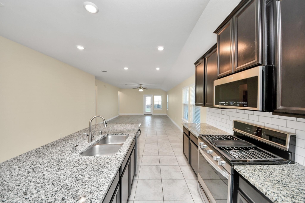 24654 Greenwood Bay Drive - Photo 6