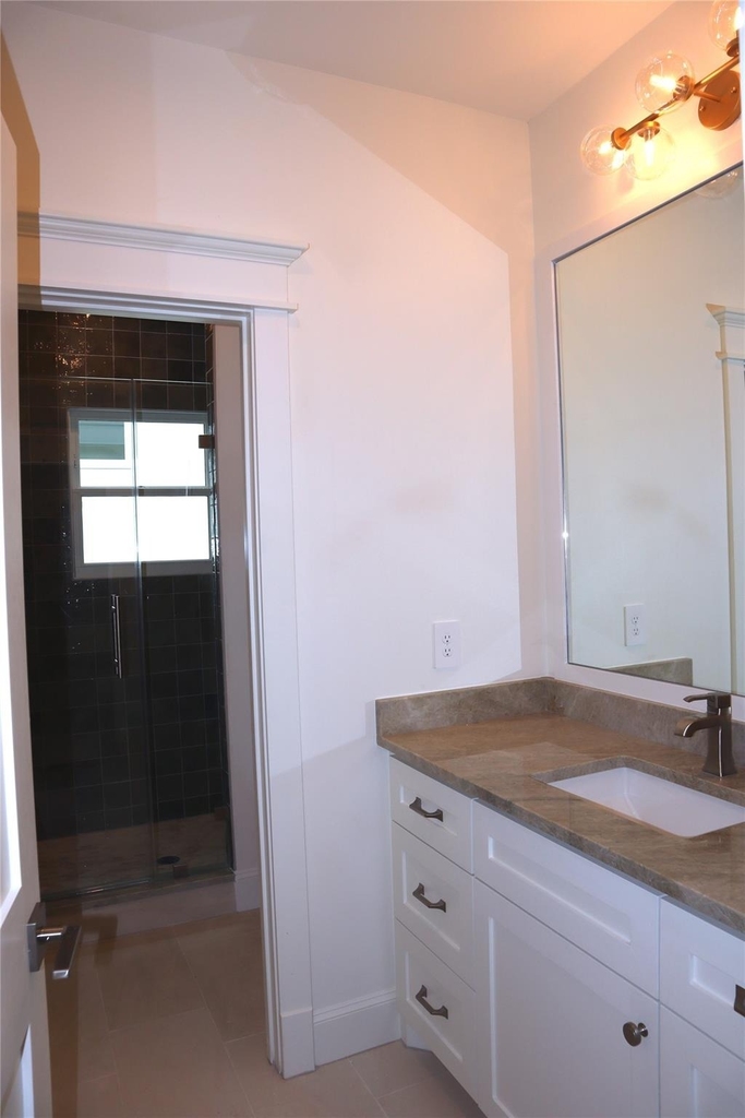 1836 Cortlandt Street - Photo 7