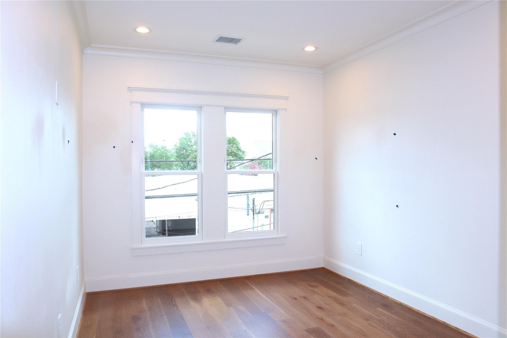 1836 Cortlandt Street - Photo 11