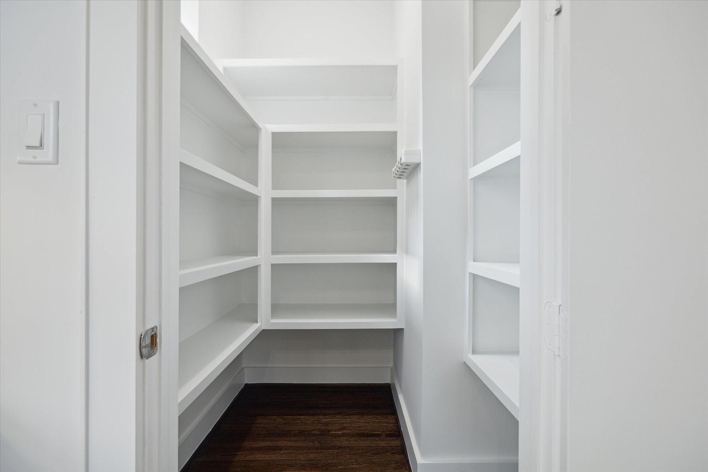 1105 W 21st Street - Photo 12