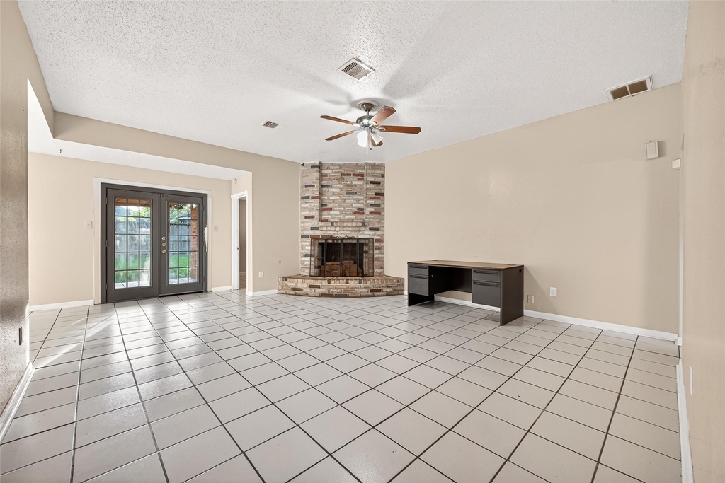 7422 Cortes Drive - Photo 5