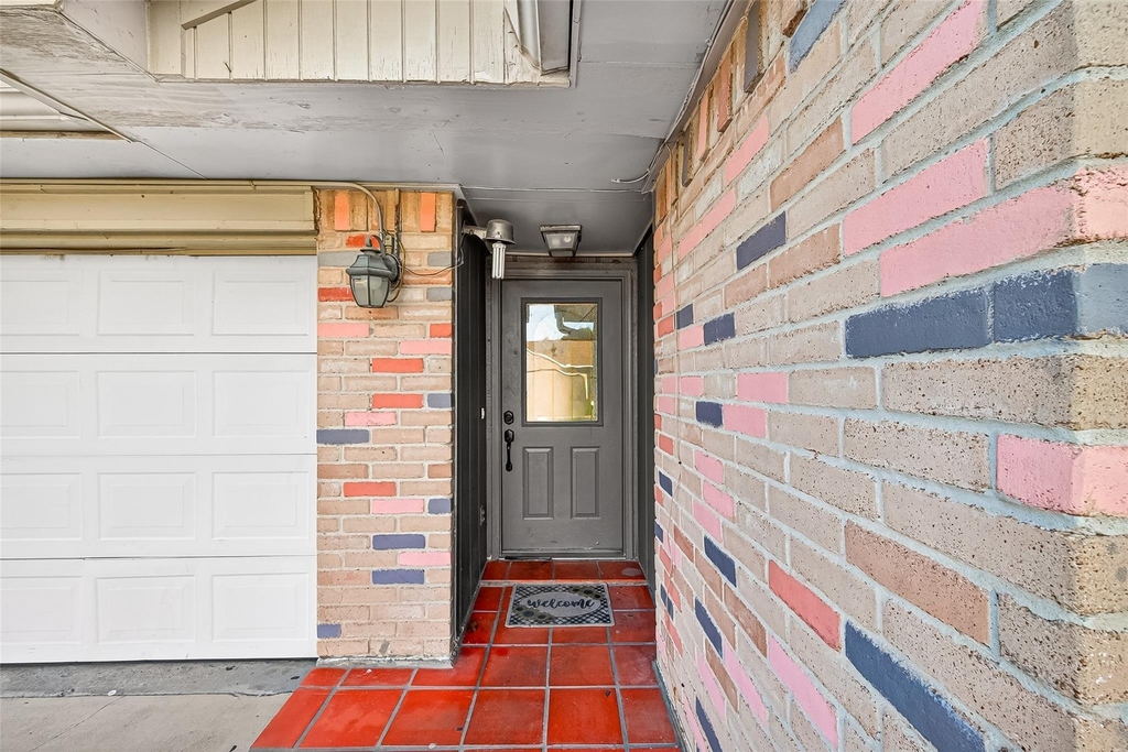 7422 Cortes Drive - Photo 3