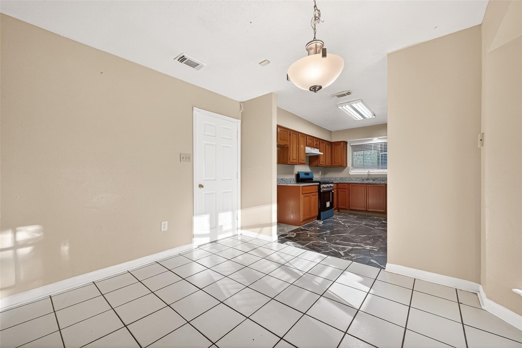 7422 Cortes Drive - Photo 10