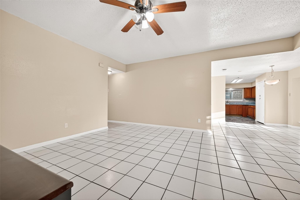 7422 Cortes Drive - Photo 7