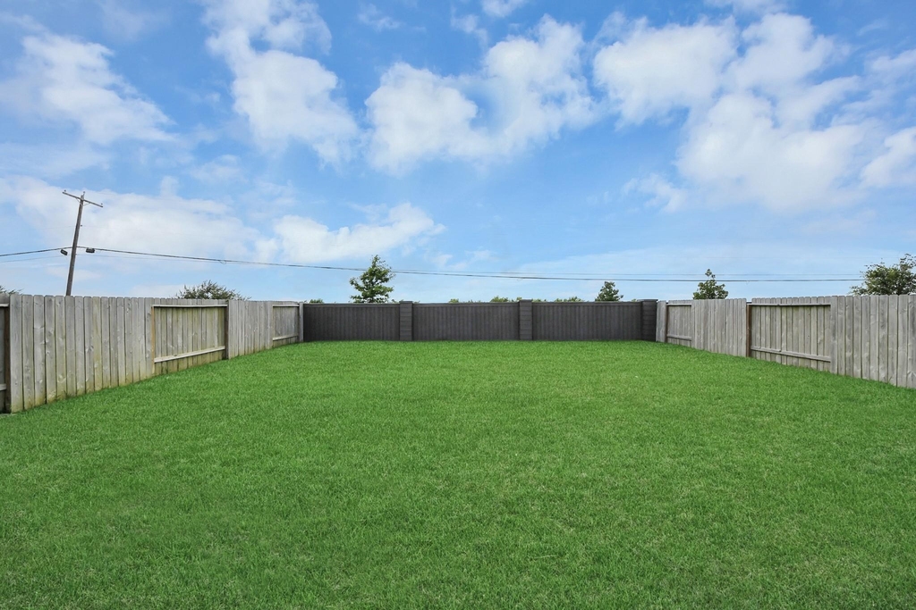 3521 Rockefeller Road - Photo 3