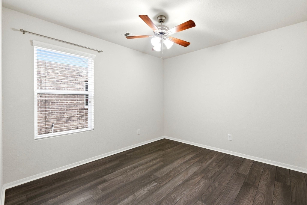 15002 Miller Meadows Lane - Photo 29
