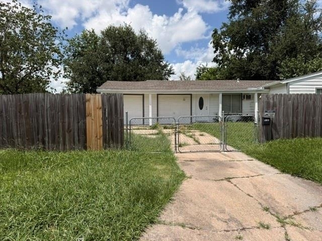 5103 Willow Glen Drive - Photo 1
