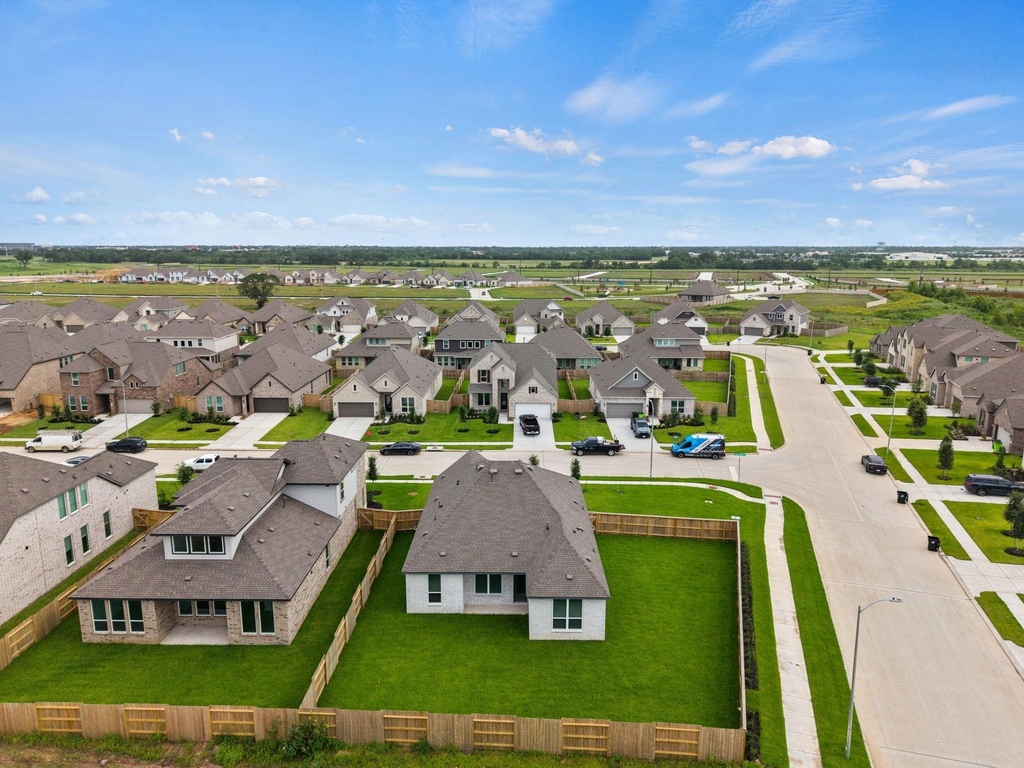 2720 Grove Crest Drive - Photo 4