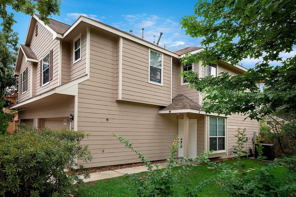 247 W Stedhill Loop - Photo 1