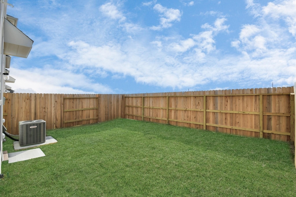 1534 Revolution Way - Photo 8