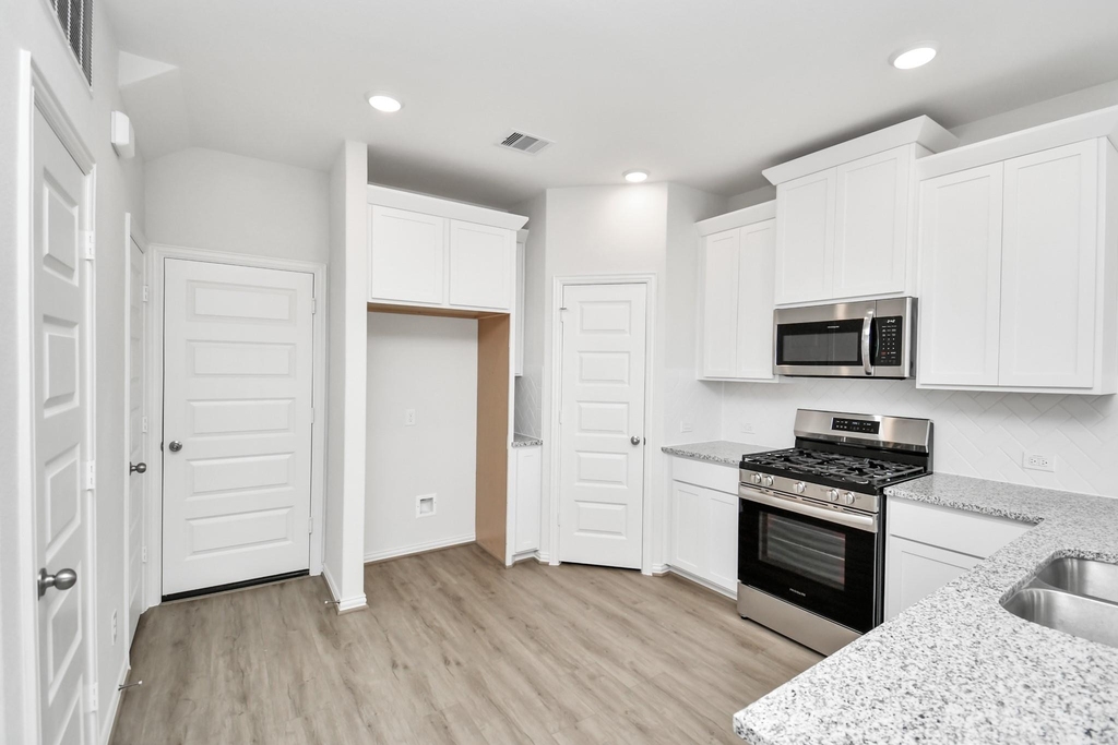 1534 Revolution Way - Photo 24
