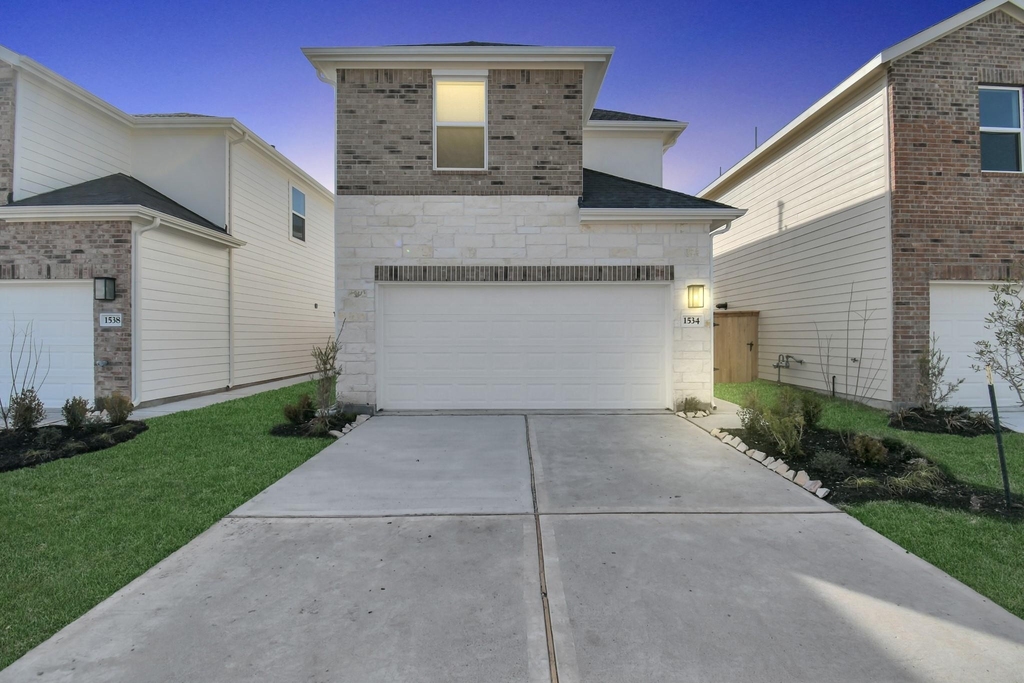 1534 Revolution Way - Photo 1
