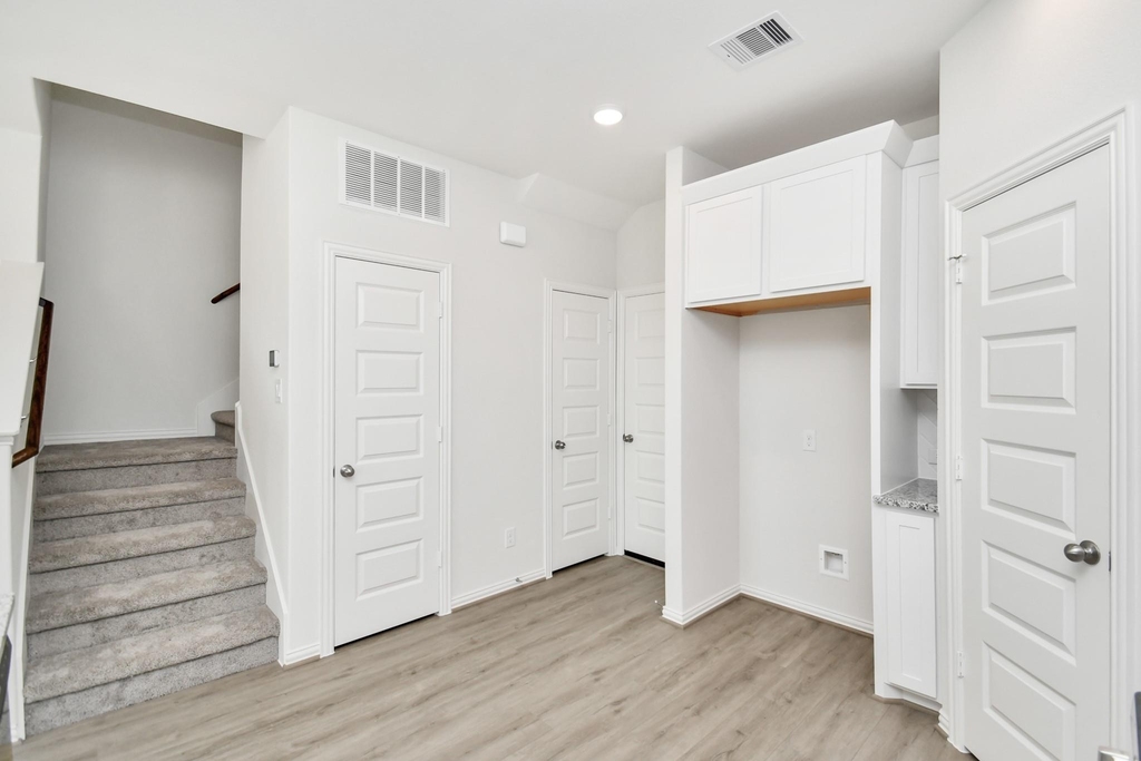 1534 Revolution Way - Photo 22