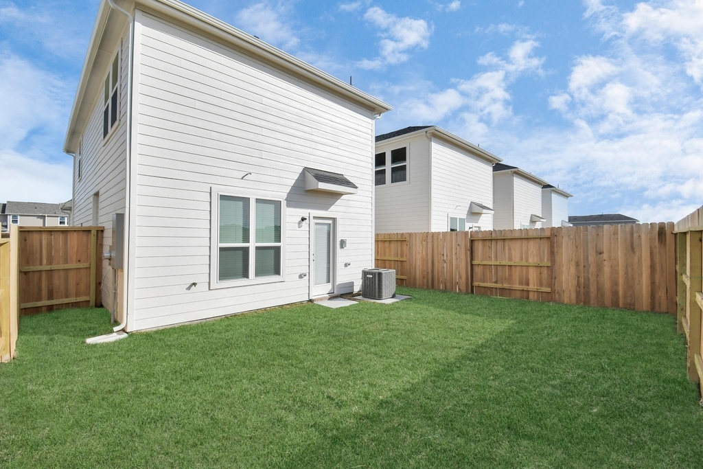 1534 Revolution Way - Photo 7