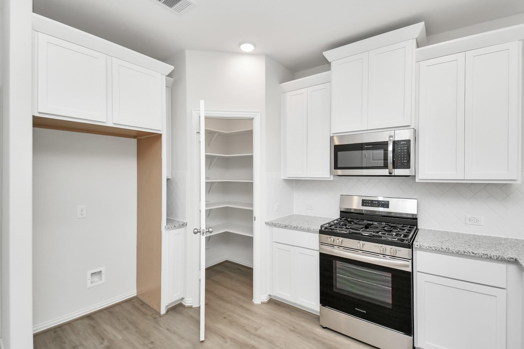 1534 Revolution Way - Photo 23