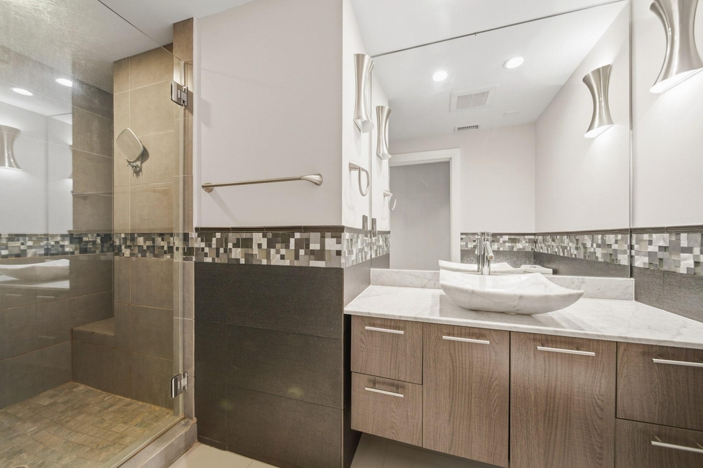 5100 San Felipe Street - Photo 9