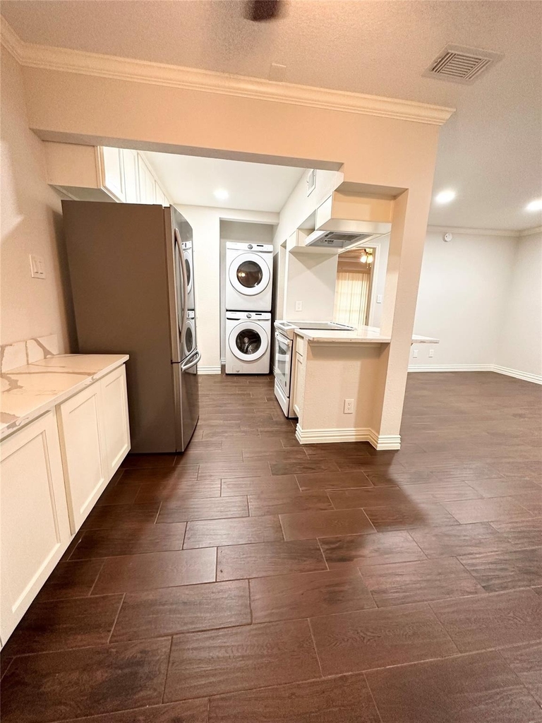 8935 Gaylord Street - Photo 5